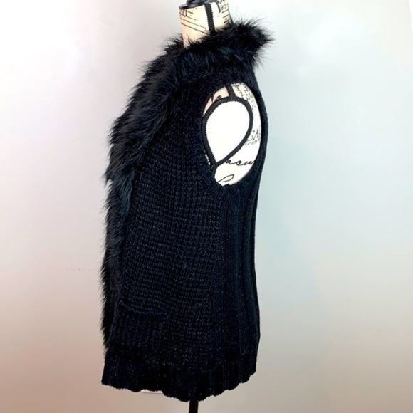 Style & Co. Wool Blend Open Front Sleeveless Knit Cardigan With Faux Fur Trim - Picture 2 of 6